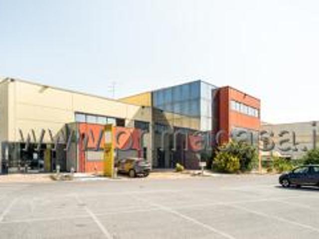 Ufficio in vendita a Lavagno, Vago