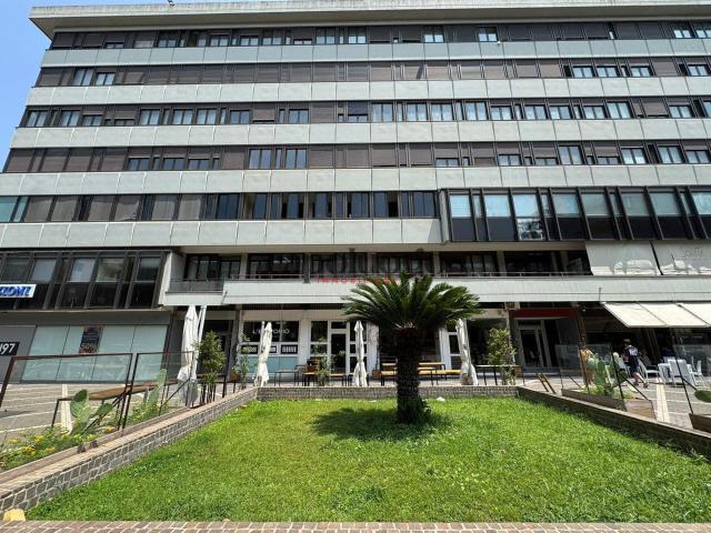 Ufficio in vendita a Puglia, Lecce