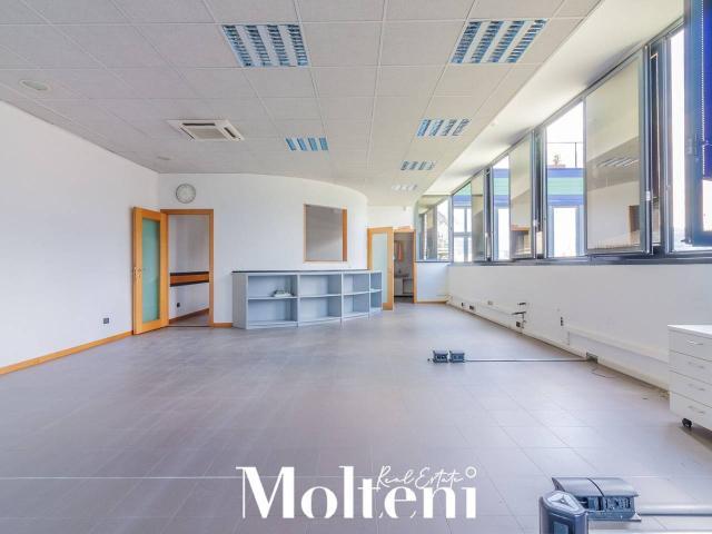 Ufficio in vendita a Maggianico, Lecco