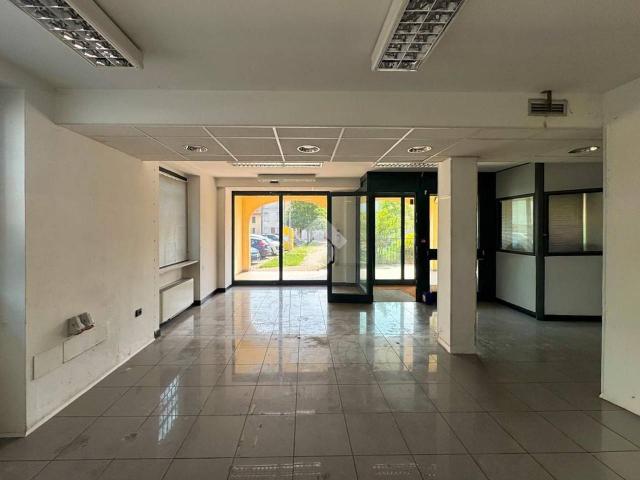 Ufficio in vendita a Leno, Lombardia