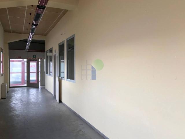 Ufficio in vendita a Torretta, Livorno
