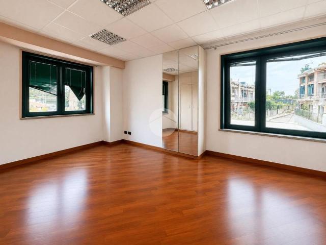 Ufficio in vendita a Lonato, Lombardia