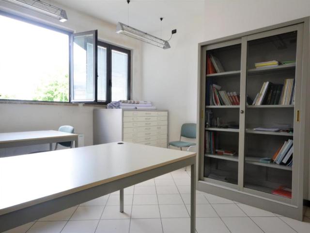 Ufficio in vendita a Corte Pistelloni, Lucca