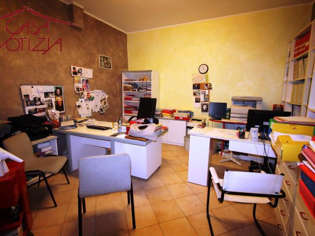 Ufficio in vendita a Bagni Di Lucca Ponte, Toscana