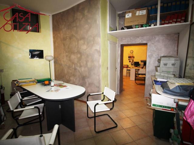 Ufficio in vendita a Bagni Di Lucca Ponte, Toscana