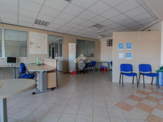 Ufficio in vendita a Manerbio, Lombardia