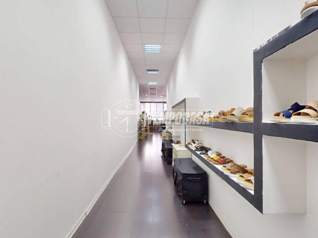 Ufficio in vendita a Zona Industriale Marcianise Nord, Marcianise