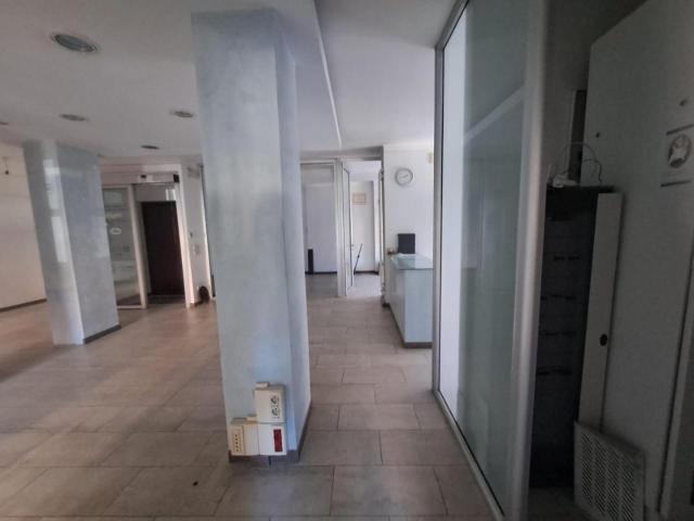 Ufficio in vendita a San Carlo, Marina Di Massa
