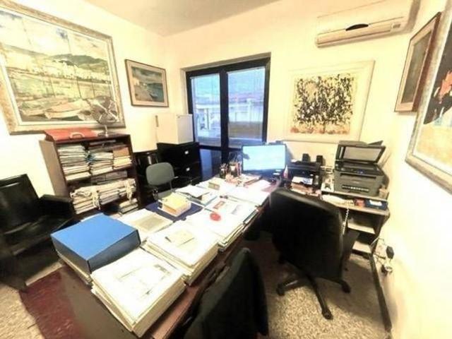 Ufficio in vendita a Marina Di Massa, Toscana