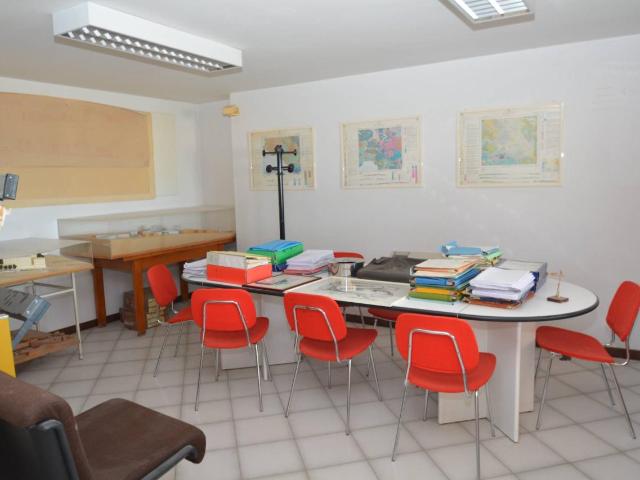 Ufficio in vendita a Olmi, Matera