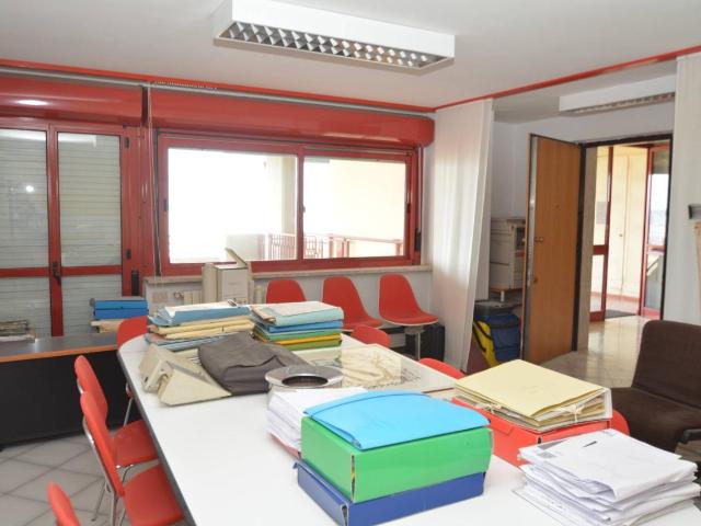 Ufficio in vendita a Olmi, Matera