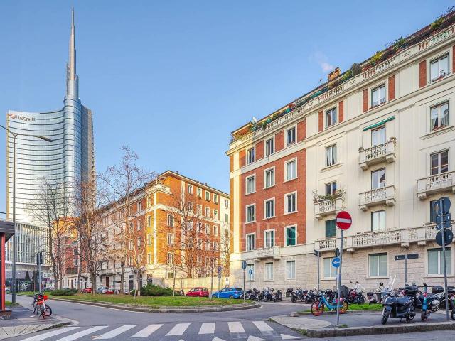 Ufficio in vendita a Municipio 9, Milano