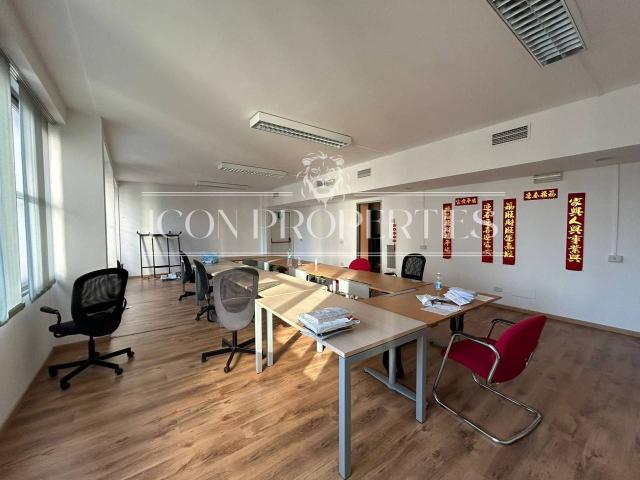 Ufficio in vendita a Municipio 9, Milano