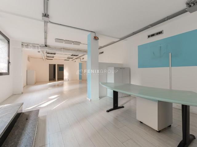 Ufficio in vendita a Municipio 4, Milano