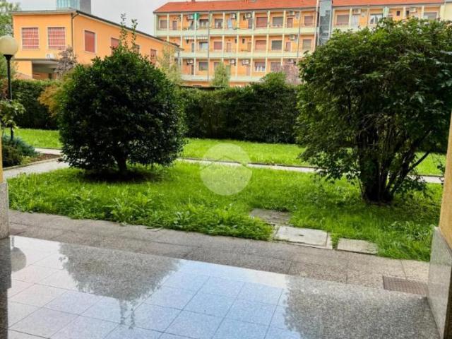 Ufficio in vendita a Municipio 6, Milano