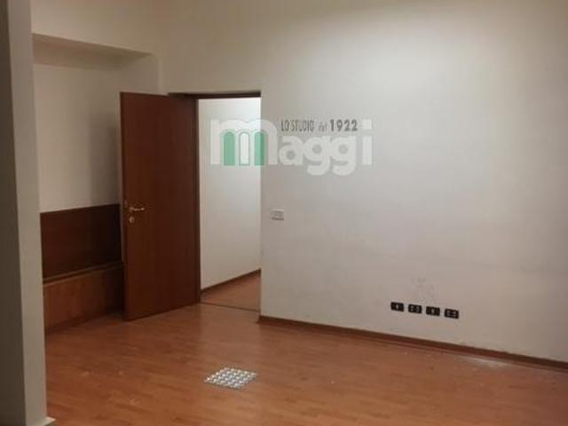 Ufficio in vendita a Municipio 1, Milano