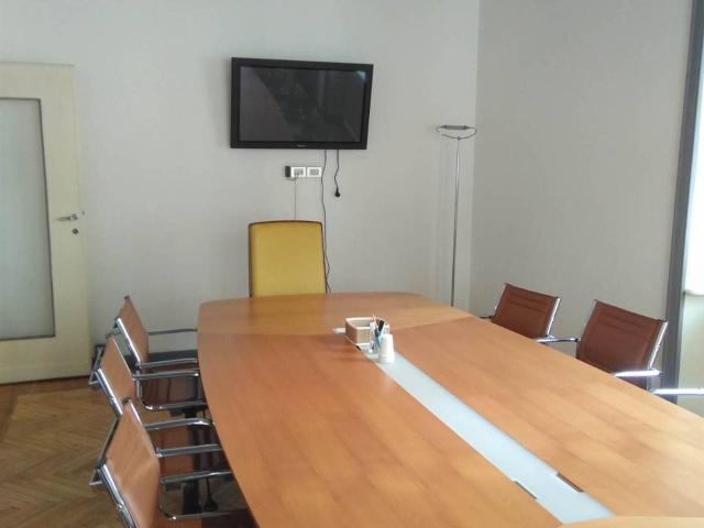 Ufficio in vendita a Municipio 2, Milano