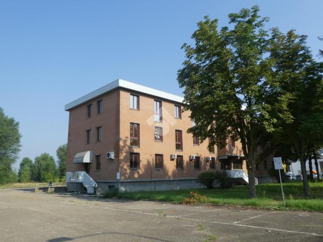 Ufficio in vendita a Unione Comuni Modenesi Area Nord, Mirandola