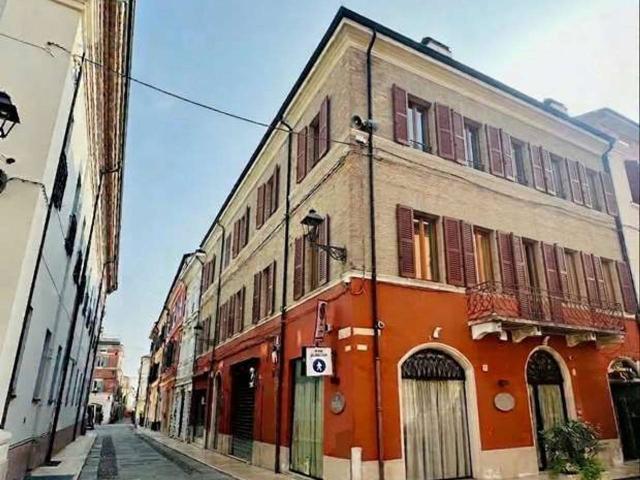 Ufficio in vendita a Unione Comuni Modenesi Area Nord, Mirandola