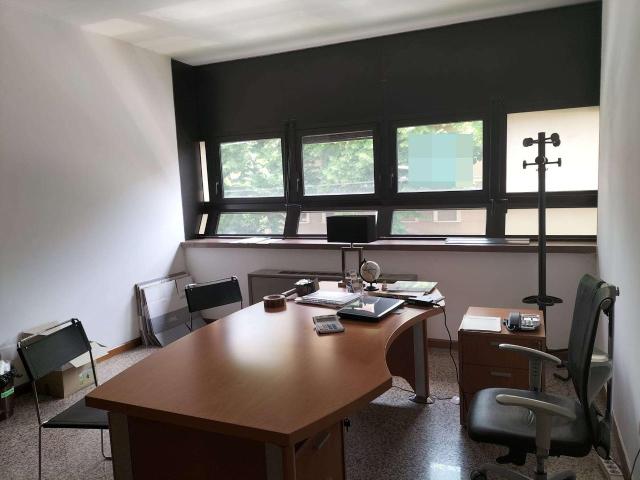 Ufficio in vendita a Buon Pastore-Sant'Agnese-San Damaso, Modena