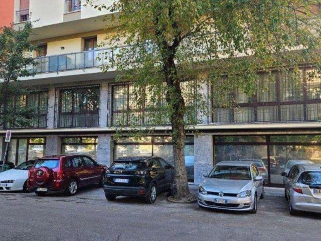 Ufficio in vendita a Buon Pastore-Sant'Agnese-San Damaso, Modena