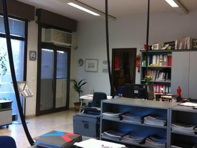 Ufficio in vendita a San Faustino-Madonnina-Quattroville, Modena