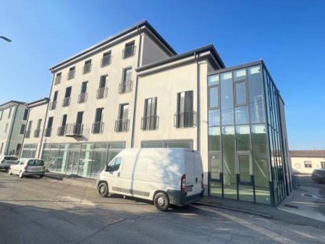 Ufficio in vendita a Moglia, Lombardia