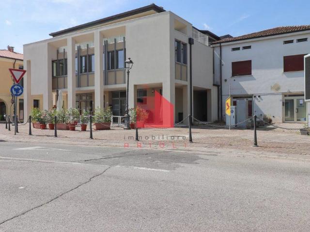 Ufficio in vendita a Moglia, Lombardia
