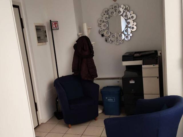 Ufficio in vendita a Marche, Pesaro E Urbino