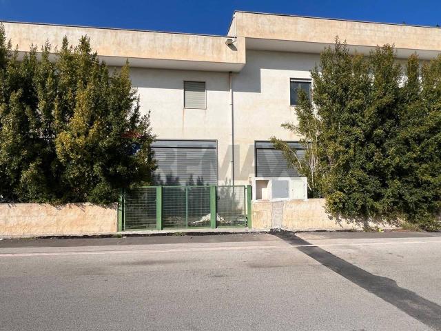 Ufficio in vendita a Puglia, Bari