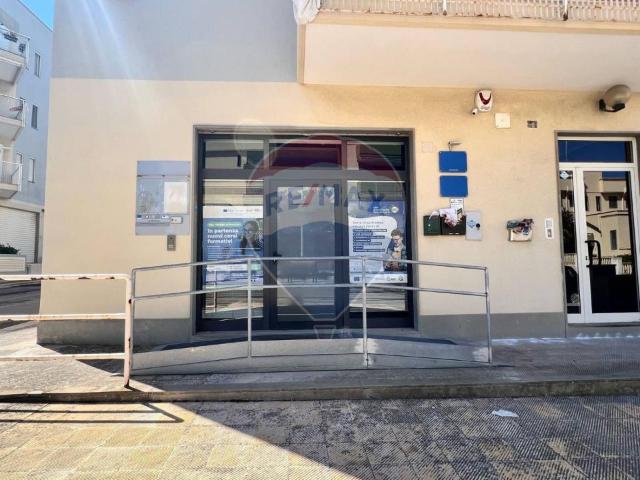 Ufficio in vendita a Puglia, Bari