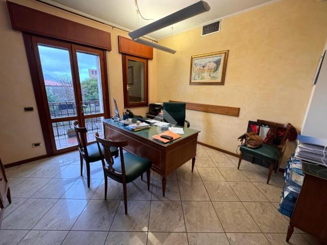Ufficio in vendita a Monselice, Veneto