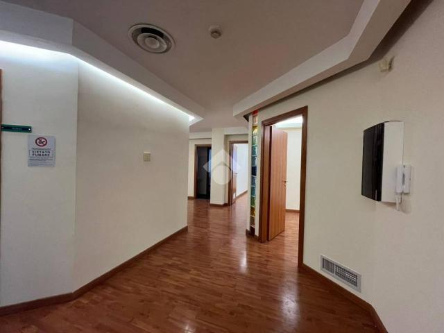 Ufficio in vendita a Calabria, Cosenza