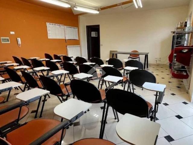 Ufficio in vendita a Sèttimo, Calabria