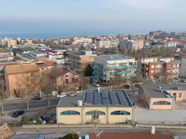 Ufficio in vendita a Marche, Ancona