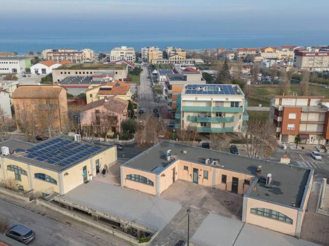 Ufficio in vendita a Marche, Ancona