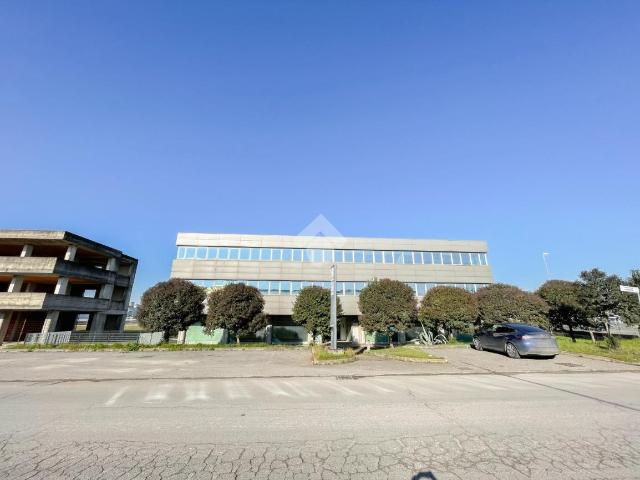 Ufficio in vendita a Castenedolo, Lombardia