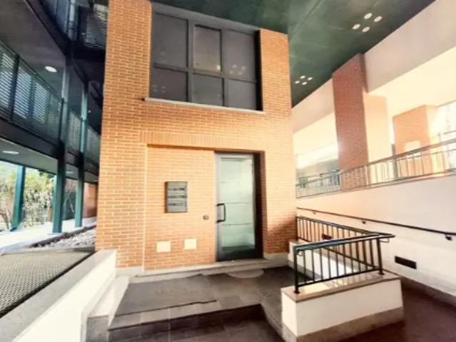 Ufficio in vendita a Sobborghi, Monza