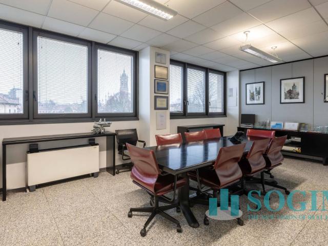 Ufficio in vendita a Centro, Monza