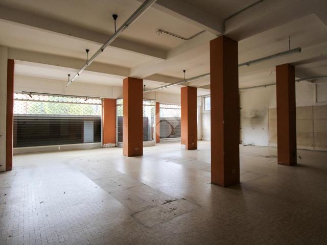 Ufficio in vendita a Dorotina, Mozzo