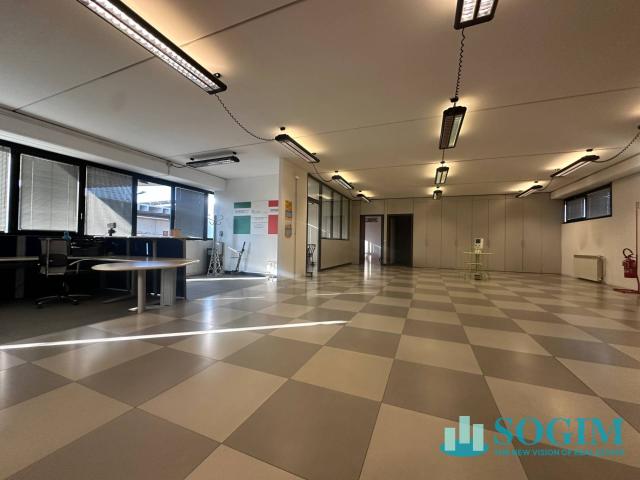 Ufficio in vendita a Muggiò, Lombardia