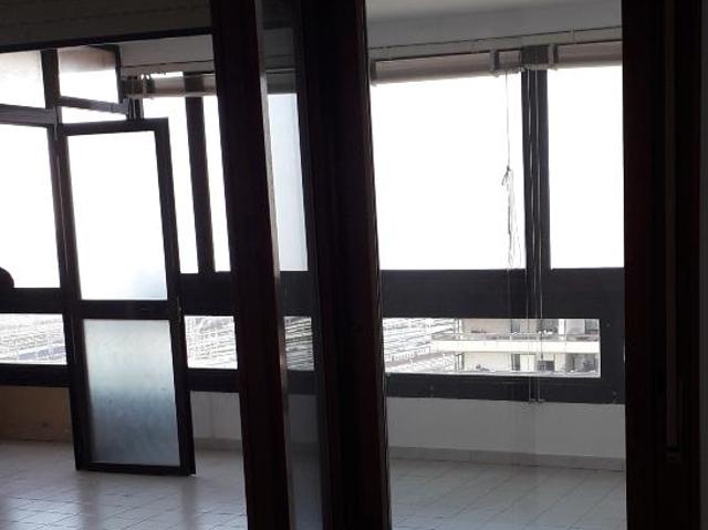 Ufficio in vendita a Municipalità 4, Campania