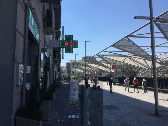 Ufficio in vendita a Municipalità 4, Campania