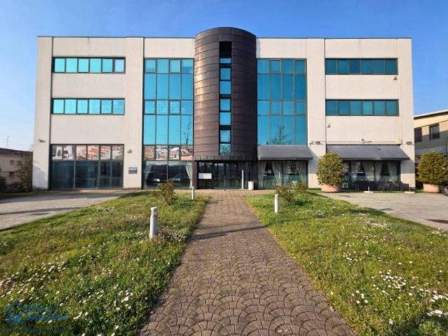 Ufficio in vendita a Cascina Meda, Nova Milanese