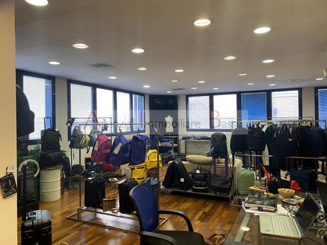 Ufficio in vendita a Camin, Padova