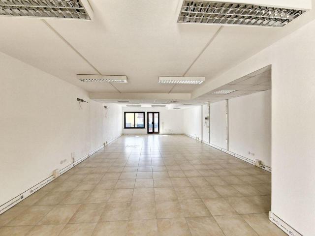 Ufficio in vendita a San Pantaleo, Sardigna/Sardegna