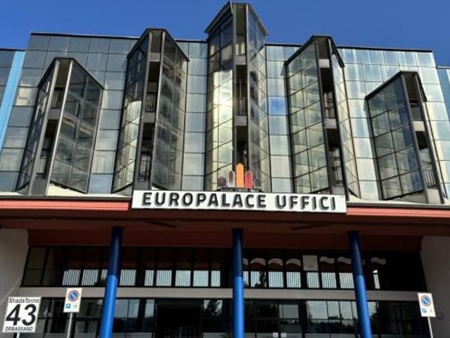 Locale Commerciale in vendita a Piemonte, Torino