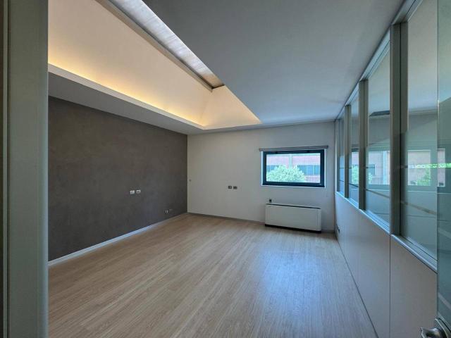 Ufficio in vendita a Zona Omogenea Milano Nord, Paderno Dugnano