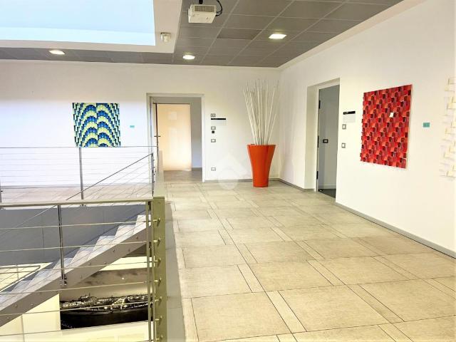 Ufficio in vendita a Camin, Padova