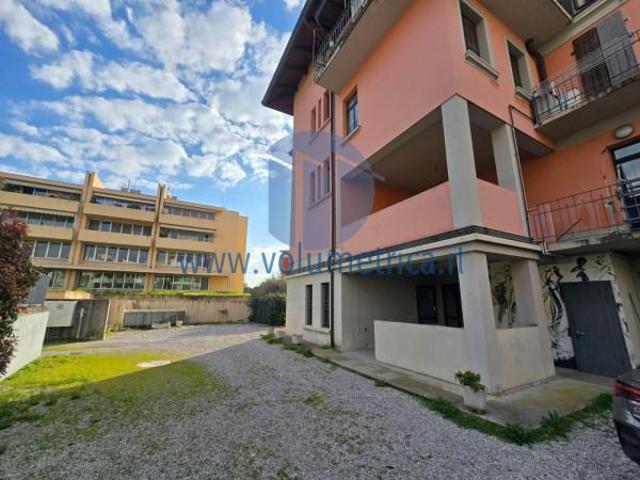 Ufficio in vendita a Pasian Di Prato, Friuli-Venezia Giulia